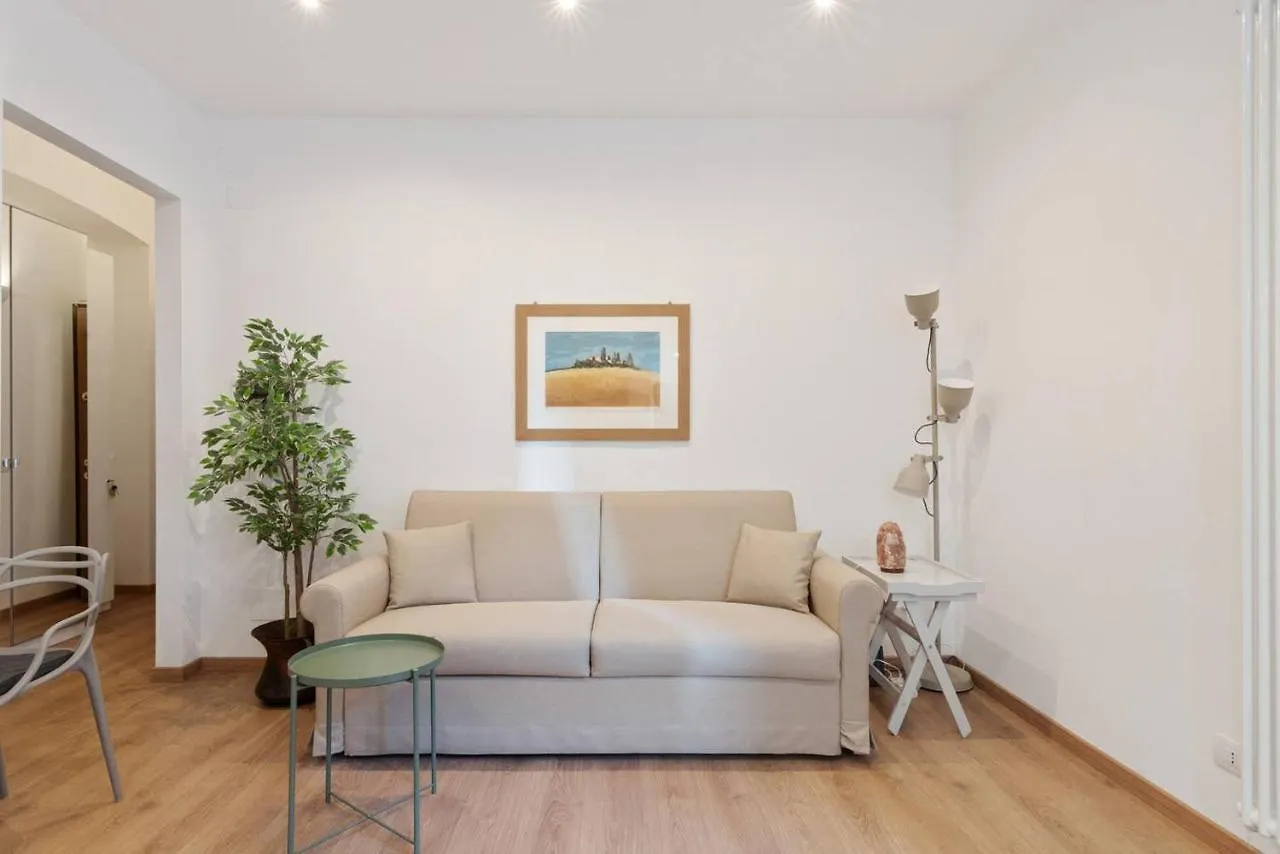 Amazing Studio With Botanic Touch In The Center Milan